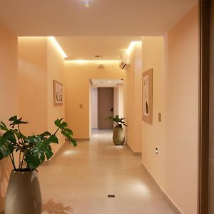 Dunia Suite